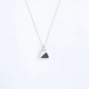 Pingente Difusor Prata 952 Triangulo Turmalina Negra  NATUREZZA